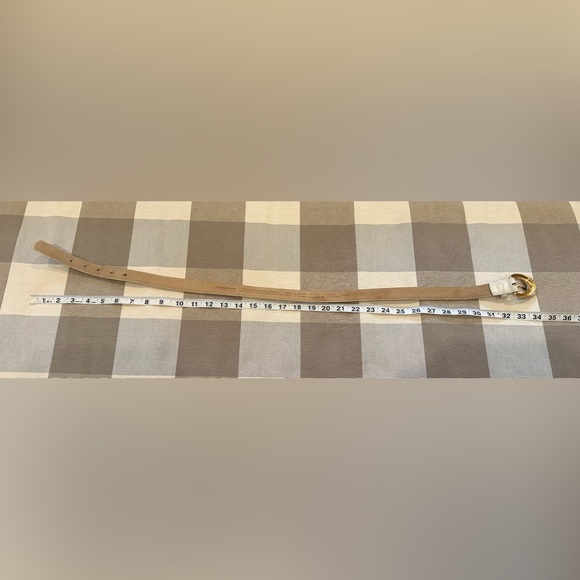 Liz Claiborne Size M Cream Leather Silver Gold Two Toned Belt Style No. 24094 - Picture 12 of 12